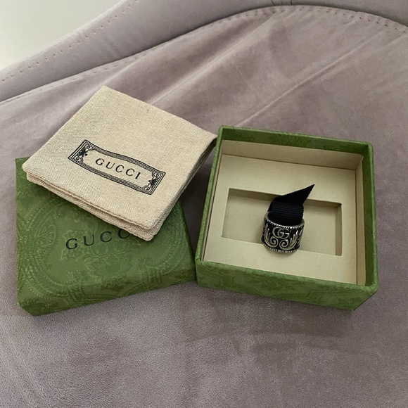 Gucci GG Marmont Aged Sterling Silver Double G Motif Ring